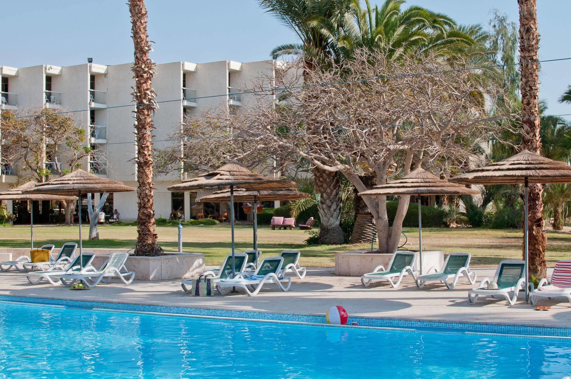 Leonardo Inn Hotel Dead Sea Ein Bokek Exterior photo